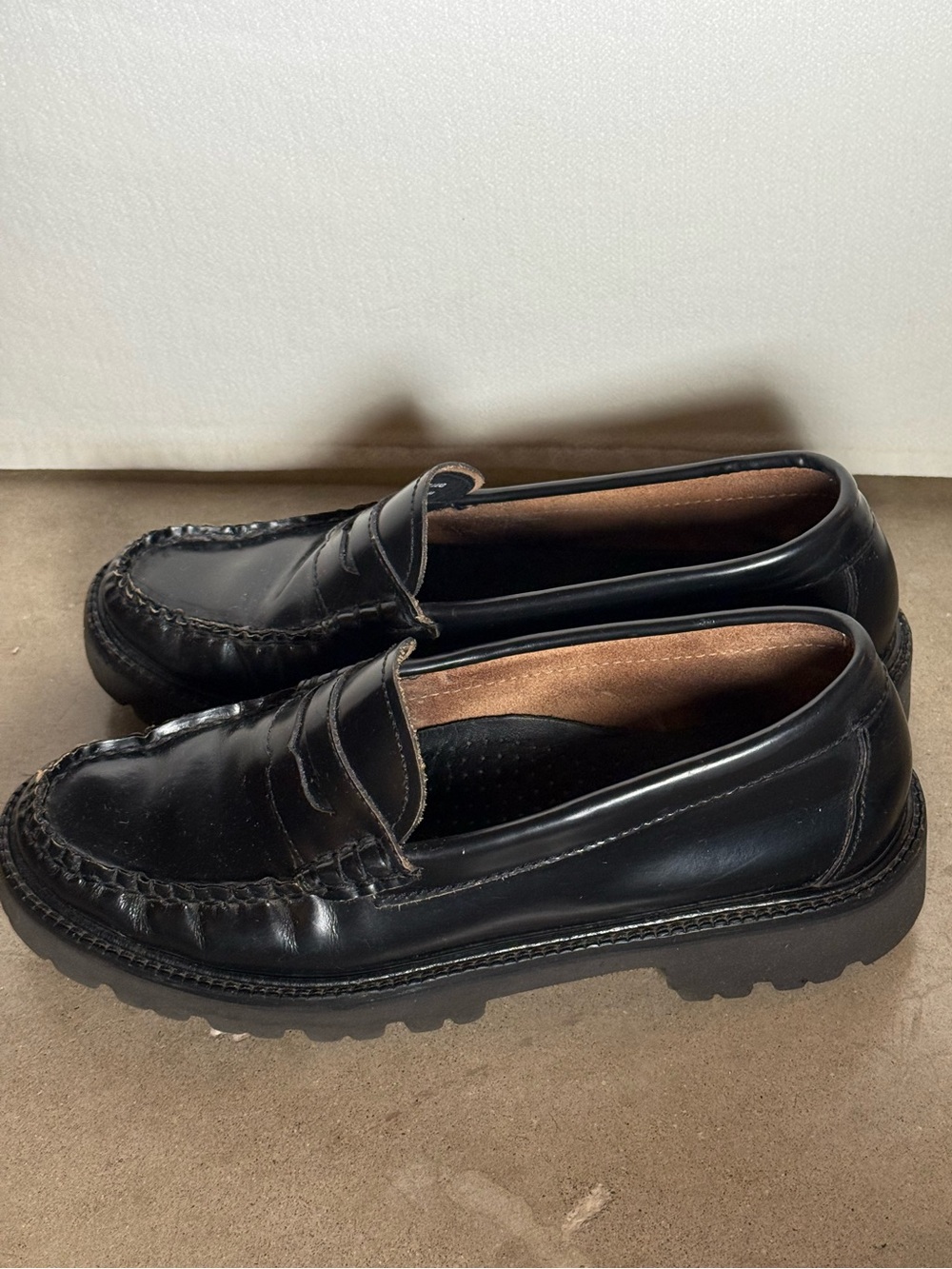 GH Bass Whitney Weejuns Super Lug Penny Loafers - Picture 2 of 9